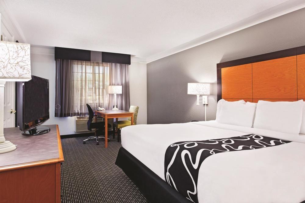 La Quinta Inn By Wyndham Champaign Eksteriør billede